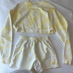 WORN ONCE alo yoga sweat set